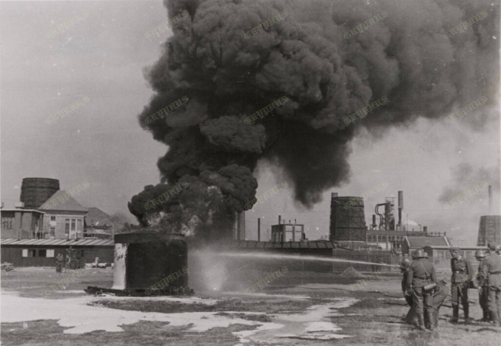 Incendiu la rafinăria Astra Română, Ploiești – intervenția Feuerschutzpolizei (aprilie 1941)